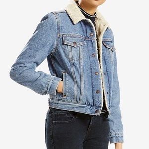 NWT Levi’s Original Trucker Jacket